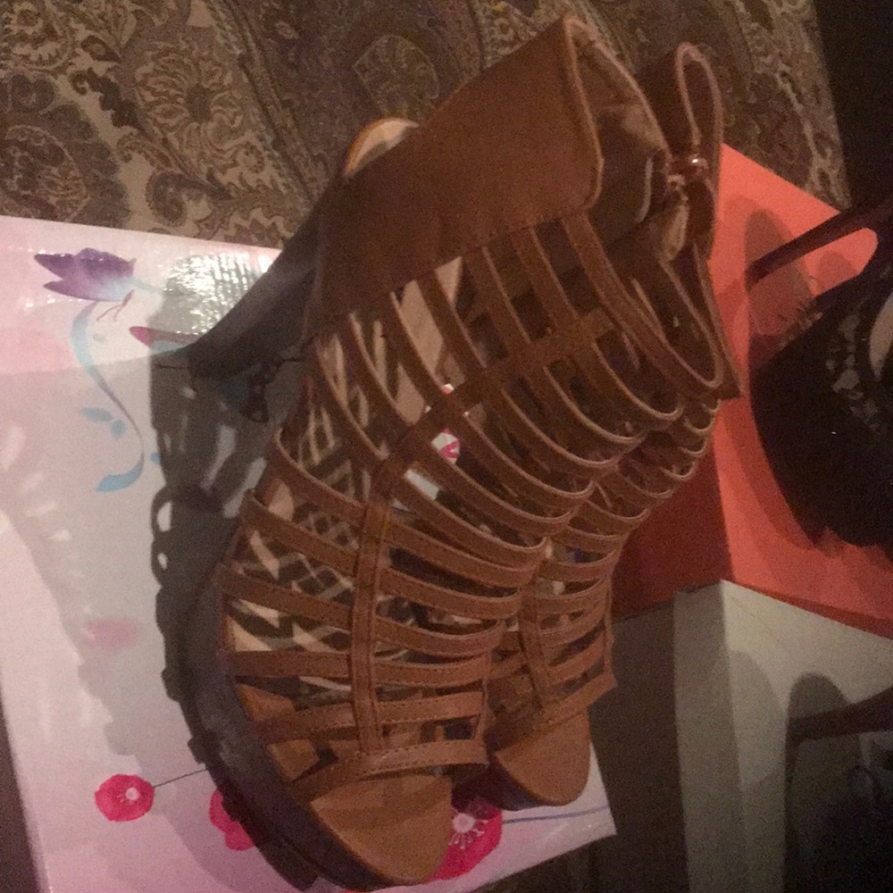 Shoes - Picture 3 of 5